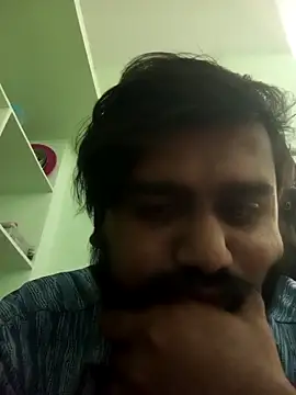 Snapshot of handsomeboy1414 chatting on January 7, 4:59 am handsomeboy1414 online show from January 7, 4:59 am