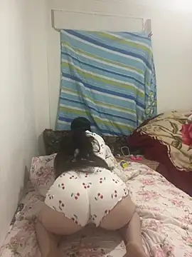 Snapshot of Elkinga_nana chatting on February 3, 6:13 pm Elkinga nana online show from February 3, 6:13 pm