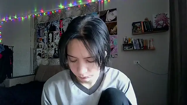 LxayBloom online show from January 15, 6:29 am