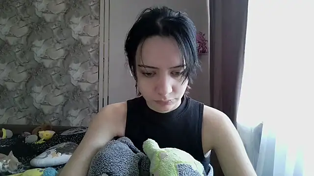 LxayBloom online show from February 5, 7:35 am