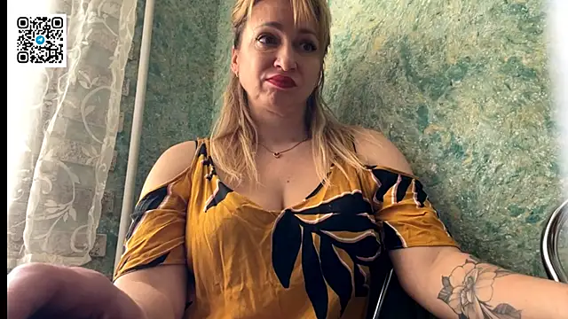 Lapussia  online show from April 17, 10:29 am