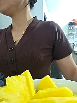 moon baby99 online show from April 5, 10:01 am