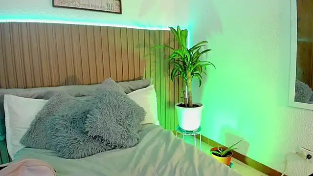 IndieMiller online show from April 11, 12:53 pm