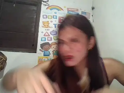 HugeNipsRosalinda online show from April 26, 11:19 am