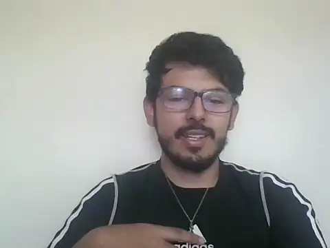 Snapshot of Mateotubbe chatting on June 16, 10:01 pm Mateotubbe online show from June 16, 10:01 pm