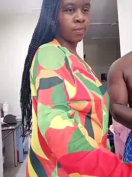 Snapshot of princess-boobz chatting on February 25, 9:08 am princess-boobz online show from February 25, 9:08 am