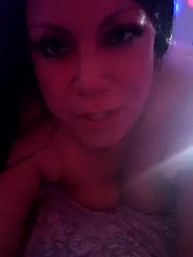 Snapshot of daaibabyxxx chatting on April 24, 9:17 pm daaibabyxxx online show from April 24, 9:17 pm
