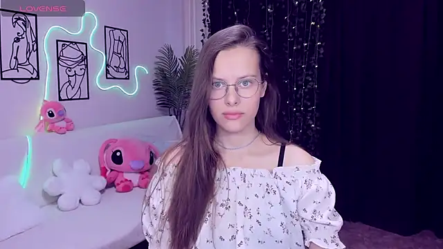 AyumiBlossom online show from February 7, 11:25 am