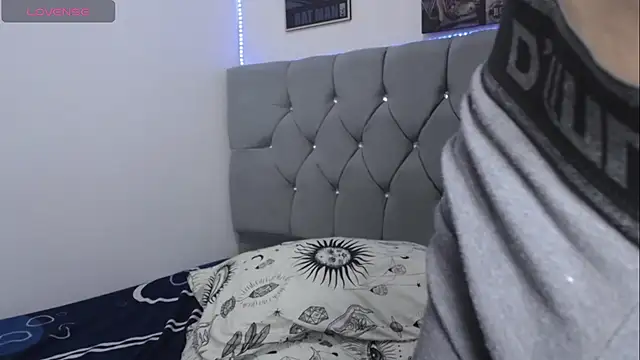 Loganjhonson19 online show from January 15, 2:27 am