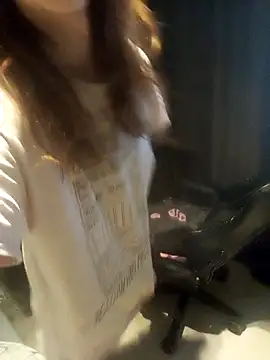 Snapshot of iceseeker2 chatting on February 3, 9:14 am iceseeker2 online show from February 3, 9:14 am