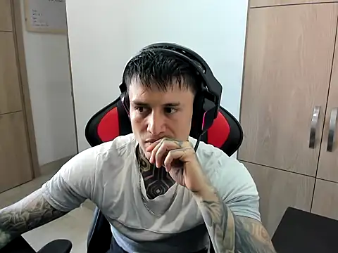 Chrissblack online show from March 23, 9:52 pm