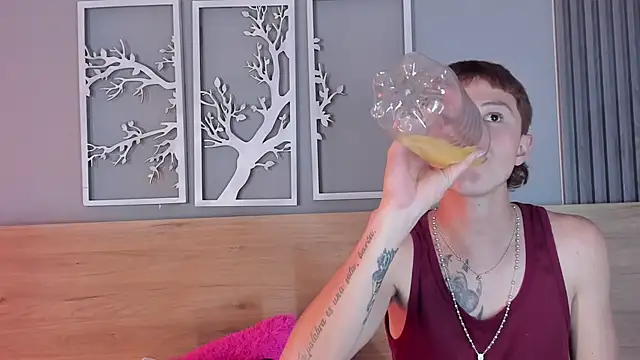 Genesis And Jack  online show from January 16, 2:48 am