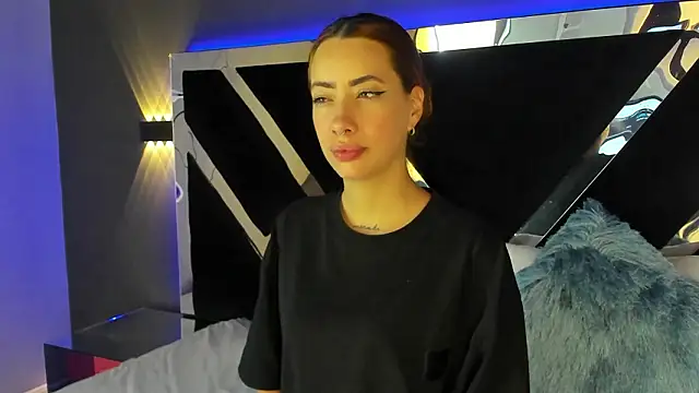 LolaGray   online show from January 18, 5:39 pm