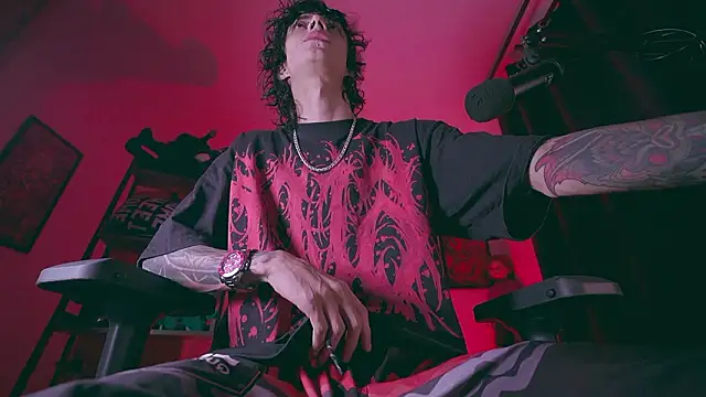 Olliver   y online show from March 2, 3:52 am