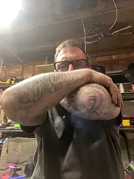 WIDBIGWHITECOCK online show from March 14, 5:13 am