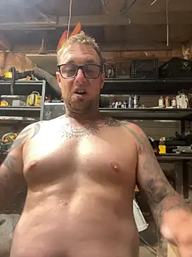 Snapshot of WIDBIGWHITECOCK chatting on June 7, 2:48 am WIDBIGWHITECOCK online show from June 7, 2:48 am