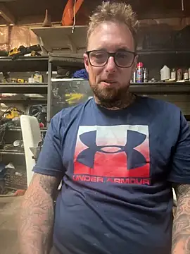 Snapshot of WIDBIGWHITECOCK chatting on June 22, 2:57 am WIDBIGWHITECOCK online show from June 22, 2:57 am