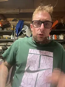 Snapshot of WIDBIGWHITECOCK chatting on July 31, 5:29 am WIDBIGWHITECOCK online show from July 31, 5:29 am