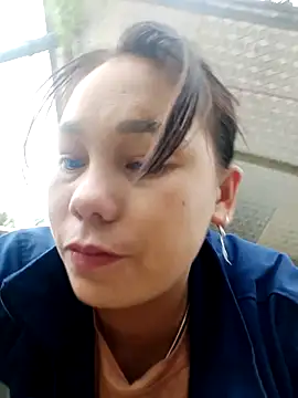 vanvan005 online show from April 1, 6:03 am