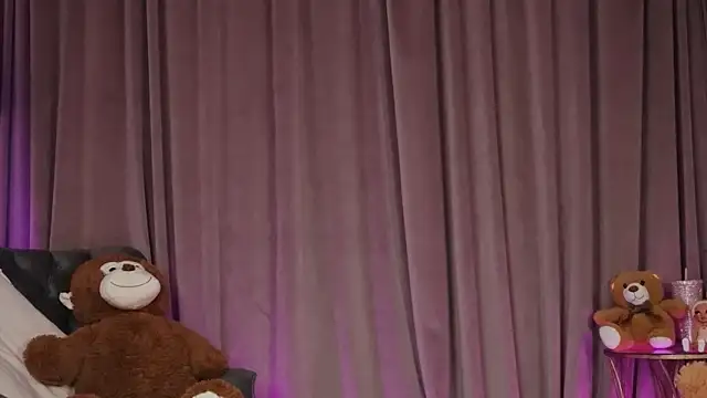 ZariaaVera online show from March 31, 7:36 pm