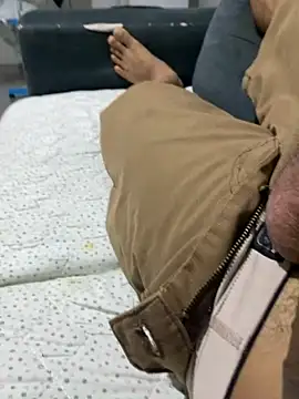 Snapshot of biggmine chatting on February 16, 9:16 am biggmine online show from February 16, 9:16 am