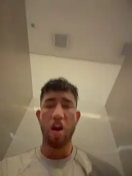 liam bronw online show from March 31, 3:56 pm