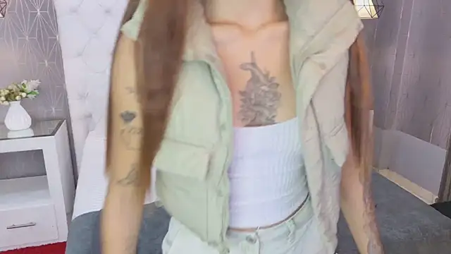 VioletFroost online show from April 9, 7:41 pm