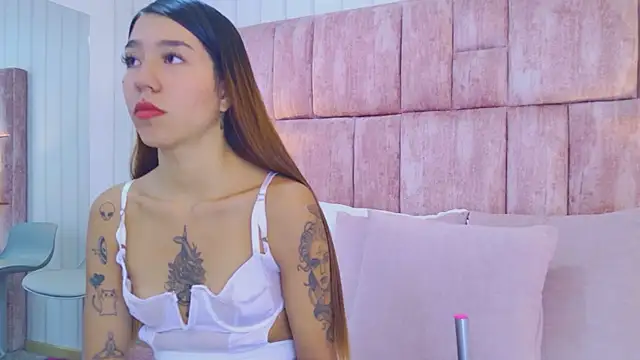 VioletFroost online show from April 10, 7:29 pm