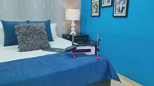 VioletFroost online show from April 13, 7:19 pm