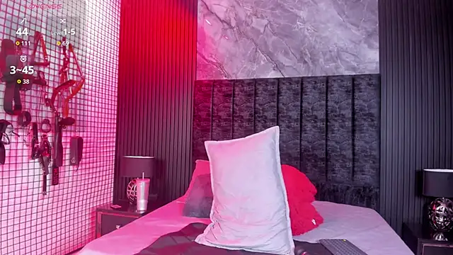 EbonyTanisha online show from April 4, 6:27 pm