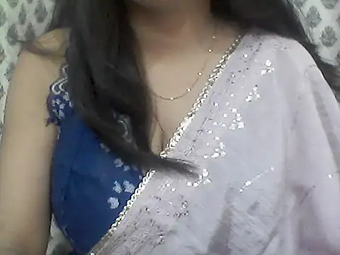  Daisy online show from April 8, 6:30 pm