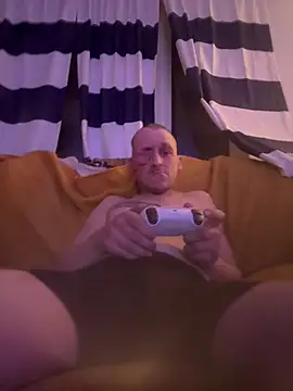 Snapshot of brian0548 chatting on February 24, 2:42 am brian0548 online show from February 24, 2:42 am