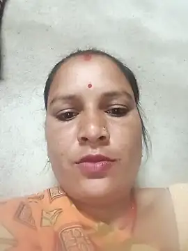 Hot hiuj online show from April 11, 7:40 pm