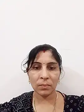 Snapshot of Hot_ree85 chatting on April 26, 7:28 am Hot ree85 online show from April 26, 7:28 am