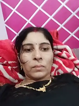 Snapshot of Hot_ree85 chatting on June 2, 2:02 am Hot ree85 online show from June 2, 2:02 am