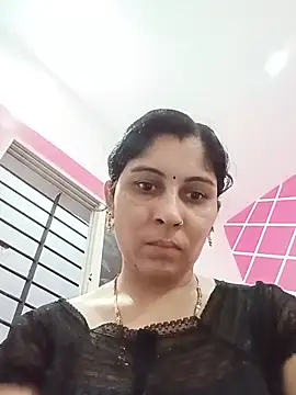 Snapshot of Hot_ree85 chatting on June 11, 4:32 am Hot ree85 online show from June 11, 4:32 am