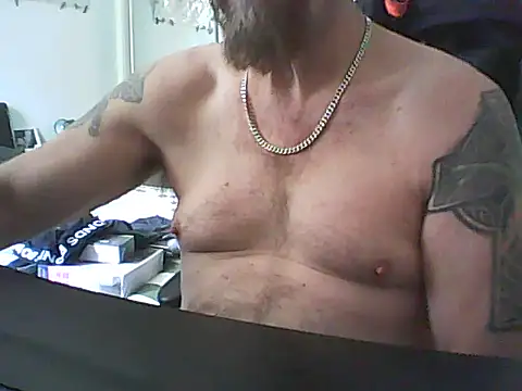 loudandproud online show from March 19, 4:16 am