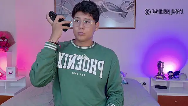 RaidenBoy11 online show from January 5, 6:55 pm