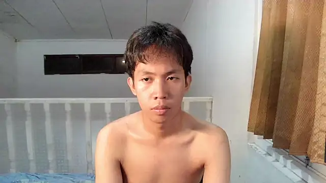 Snapshot of geltwt_id chatting on May 1, 2:43 pm geltwt id online show from May 1, 2:43 pm