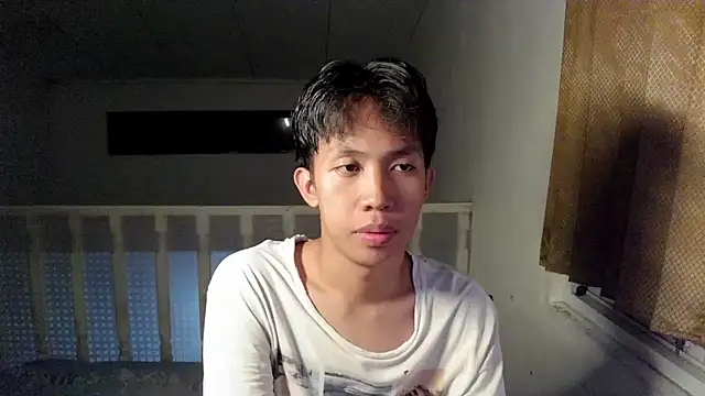 Snapshot of geltwt_id chatting on May 10, 3:39 pm geltwt id online show from May 10, 3:39 pm