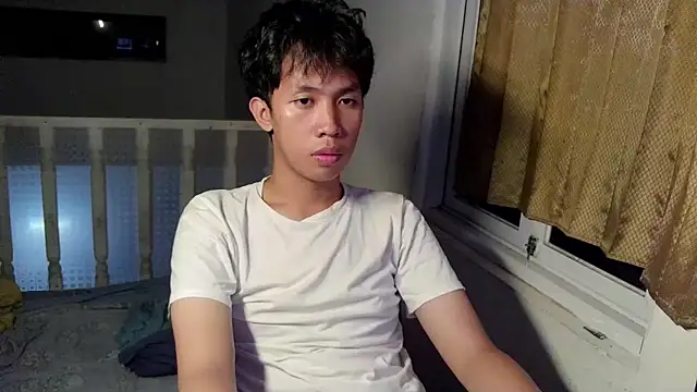 Snapshot of geltwt_id chatting on May 29, 2:37 pm geltwt id online show from May 29, 2:37 pm