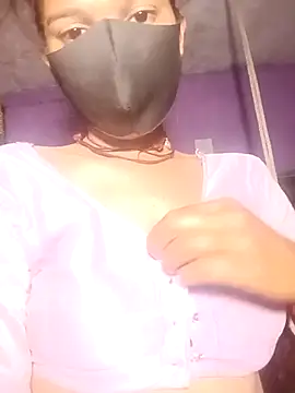 Snapshot of Kinjal_setty chatting on May 14, 10:38 pm Kinjal setty online show from May 14, 10:38 pm