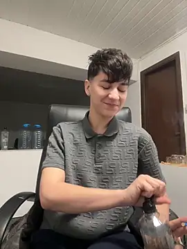 ravenryx online show from February 14, 3:53 pm