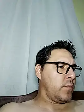 Snapshot of Erbst_Morni chatting on January 12, 10:31 am Erbst Morni online show from January 12, 10:31 am