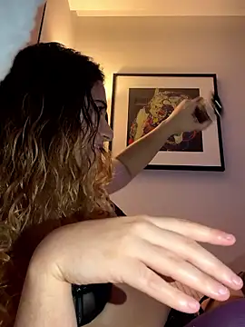 joanaguerreiru online show from January 9, 12:13 am