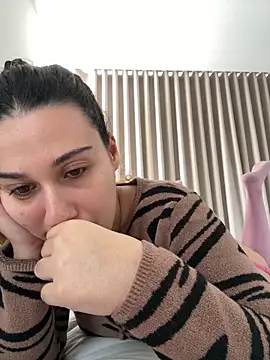 joanaguerreiru online show from March 21, 3:48 pm