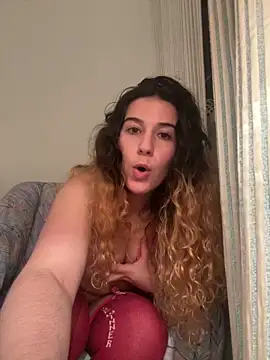 Snapshot of joanaguerreiru chatting on May 29, 11:25 pm joanaguerreiru online show from May 29, 11:25 pm