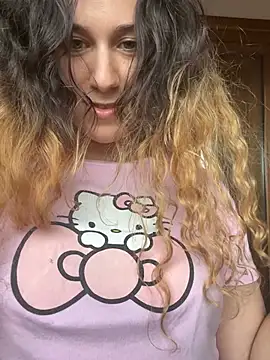 Snapshot of joanaguerreiru chatting on June 14, 5:37 pm joanaguerreiru online show from June 14, 5:37 pm
