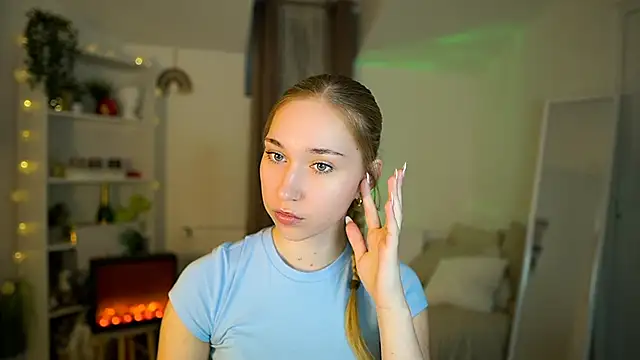 MilaBunny2000 online show from February 27, 9:42 am