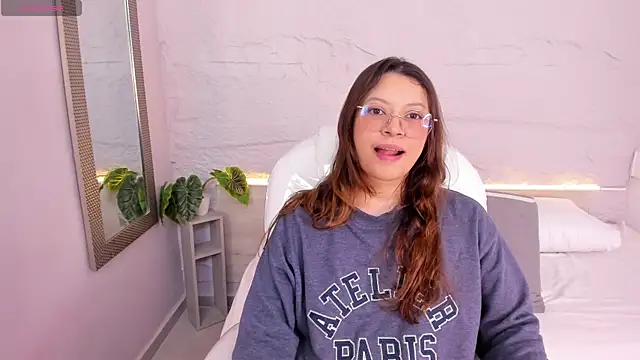 Snapshot of lanna_18_ chatting on June 20, 11:46 am lanna 18 online show from June 20, 11:46 am